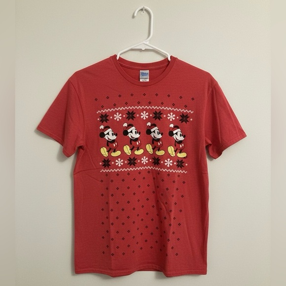 Delta Other - Vintage Mickey Mouse Holiday Tee | Size Large